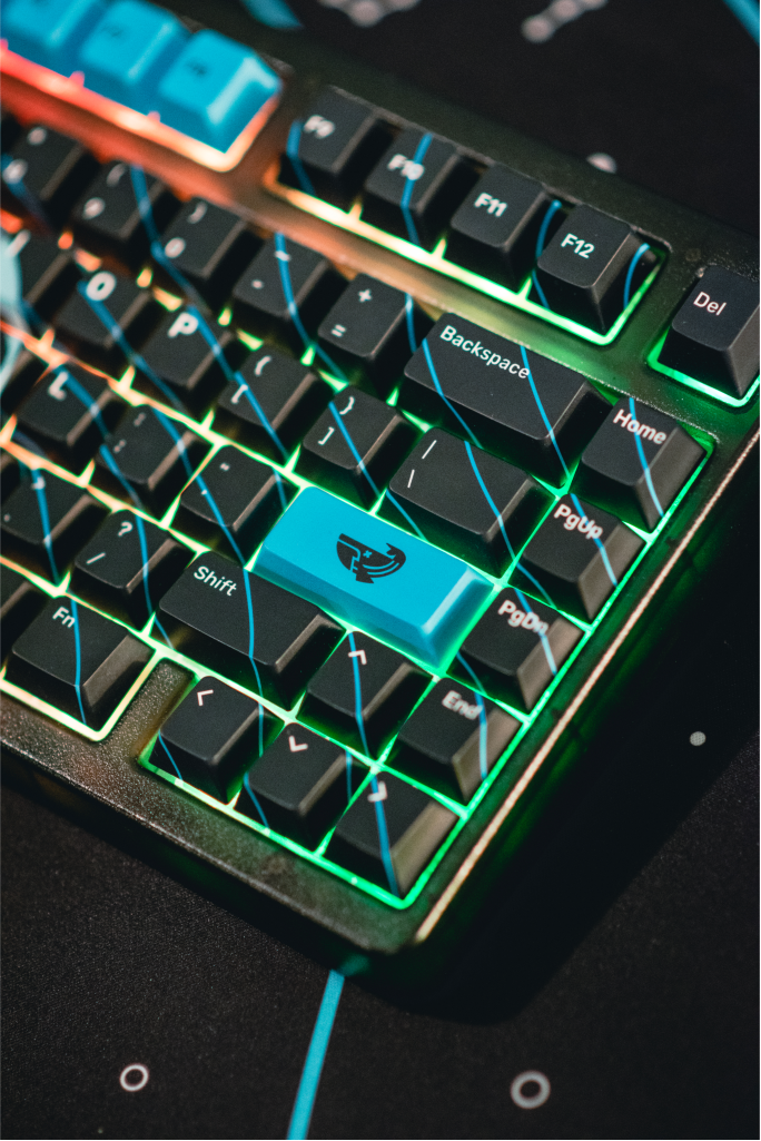 K75 Mechanical Keyboard - Space Whale