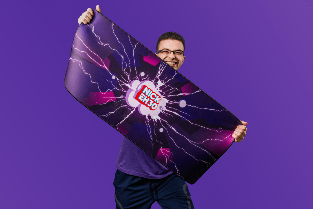 Oni Deskpad - Lightning Energy